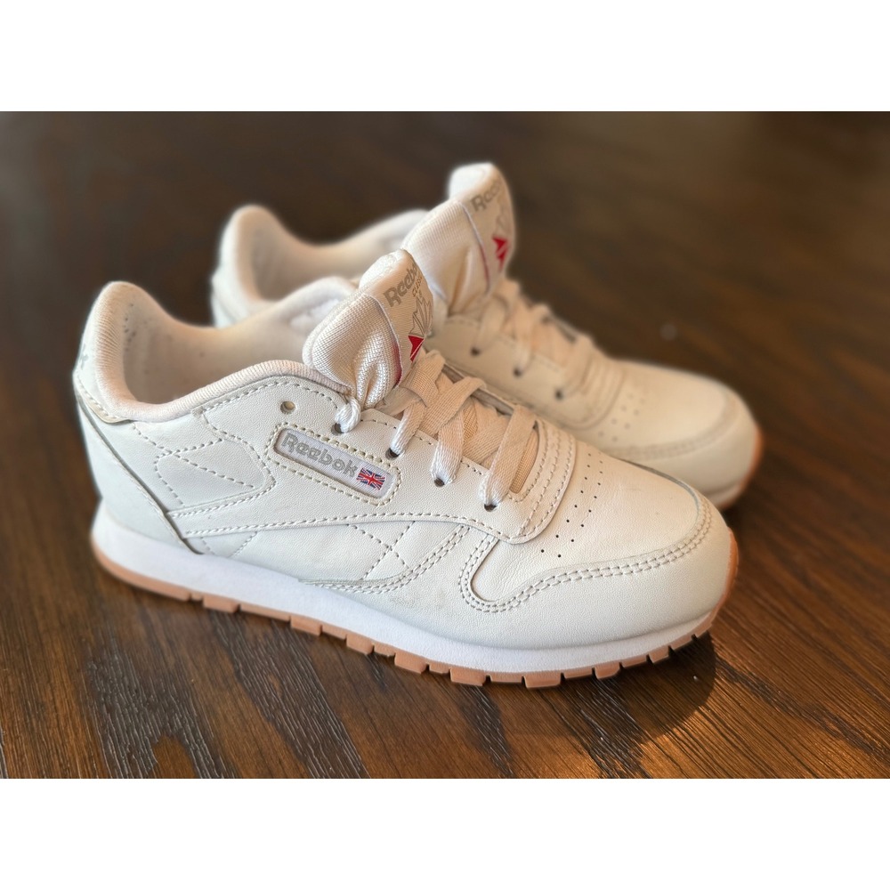 Reebok Classic Leather Sneakers Kids Size 13.5 White Gum Excellent Low Top Shoes